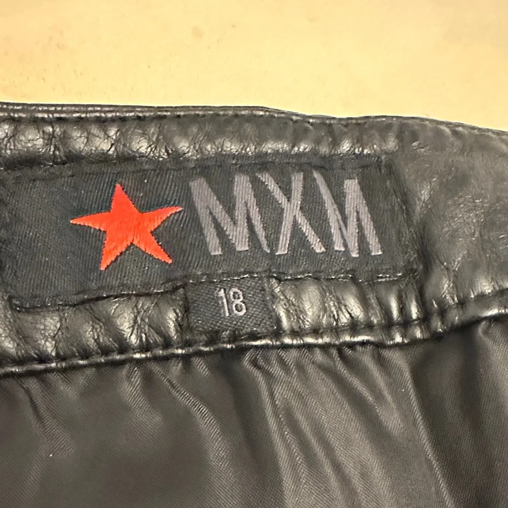 Black plus size pleather Skirt goth skirt y2k - Picture 2 of 4